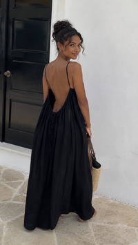 Den rygfri sommer-maxi